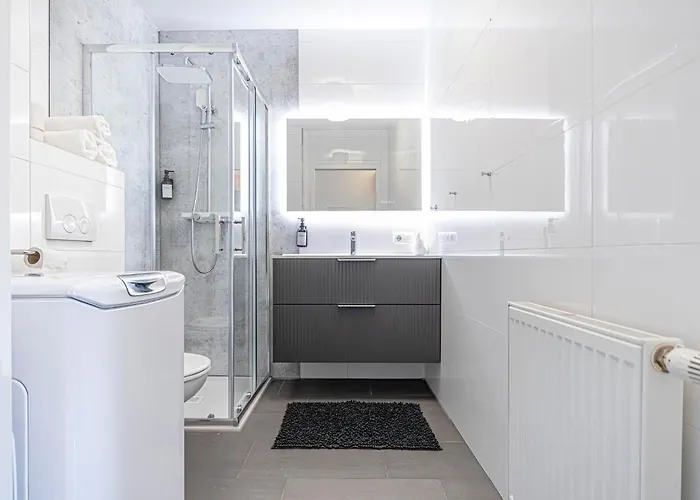 Stylish 1br Near Favoritenstrasse And Cozy Apartamento Viena